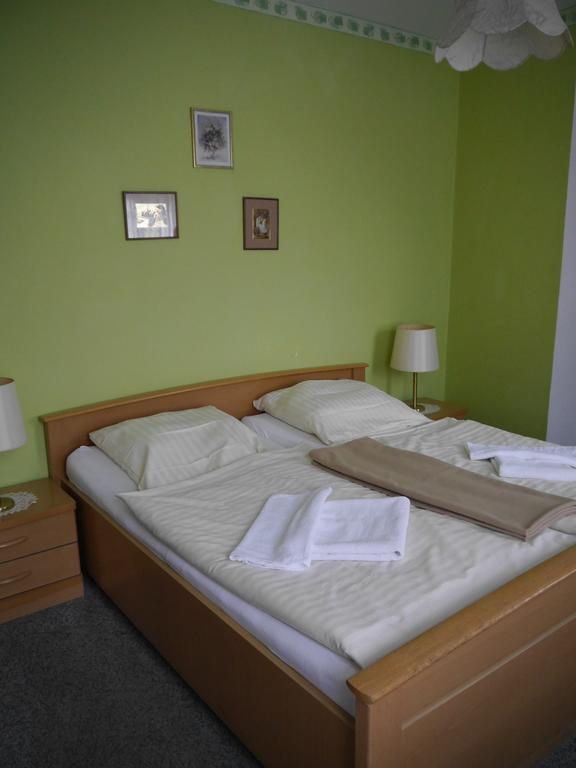 Hotel Zur Sonne Cottbus Kamer foto
